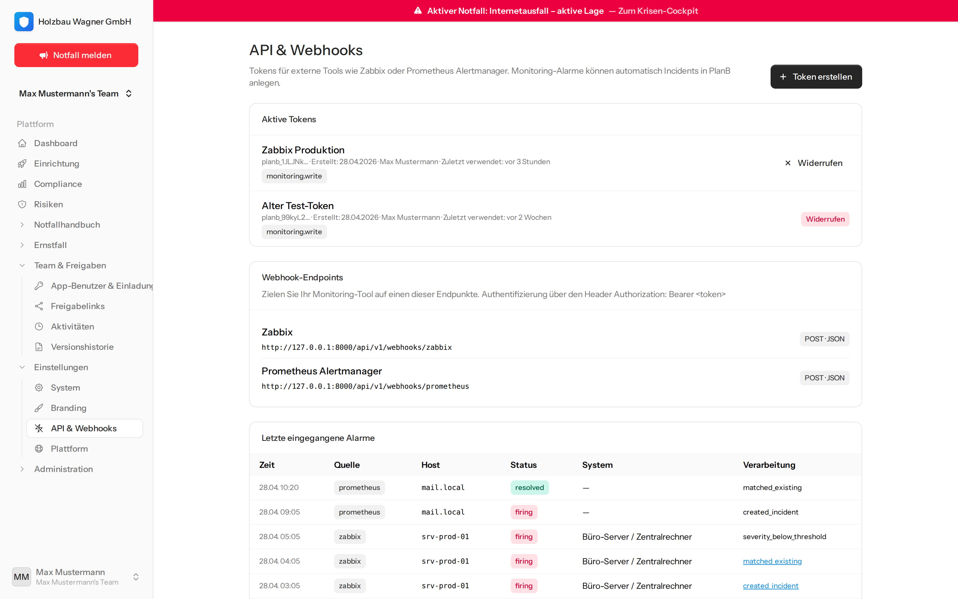 API-Tokens-Verwaltung mit aktivem und widerrufenem Token plus Webhook-Endpunkten.